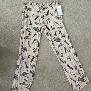 Light women’s sleep pants size Large NWT
